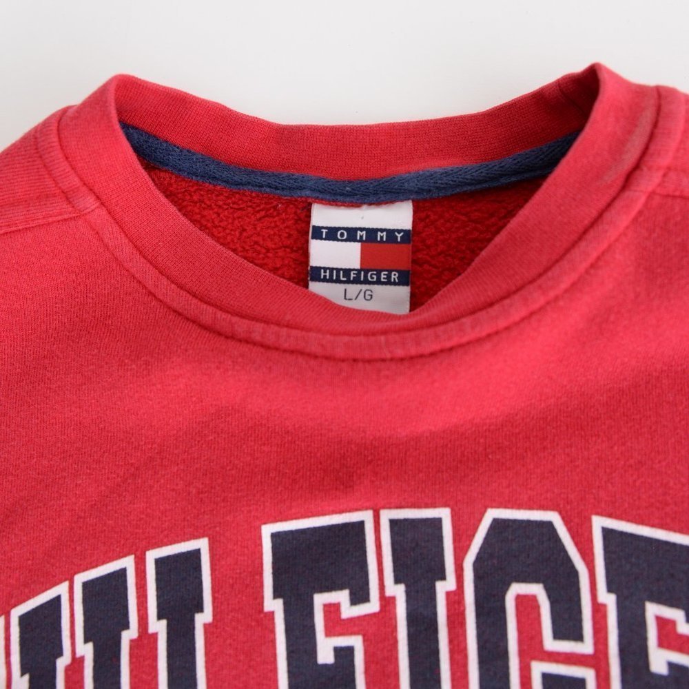 Vintage  90's Y2K Tommy Hilfiger Red Crewneck Sweater Size Large - Picture 12 of 13